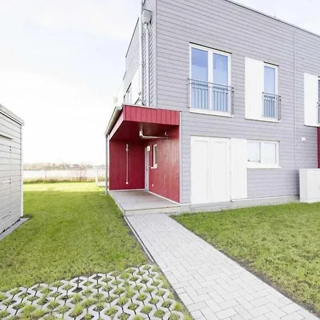Semesterbostad Luxury Semi-detached In Olpenitz