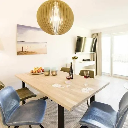 Luxury Semi-detached In Semesterbostad *